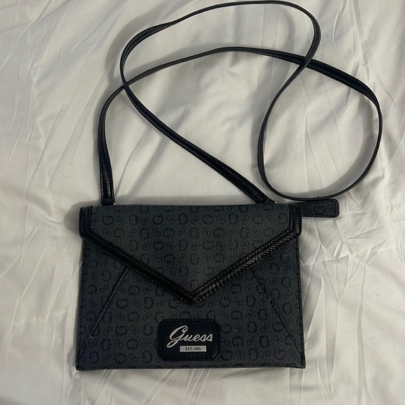 GUESS Envelope Cross Body Purse - Picture 1 of 7
